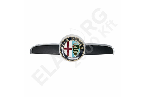 Hűtőrács felső emblémával