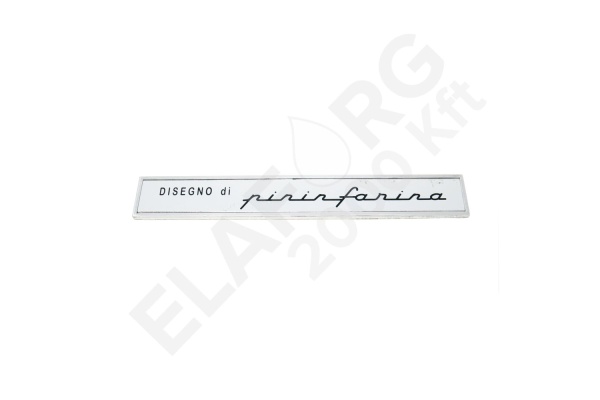 Felirat "pininfarina"